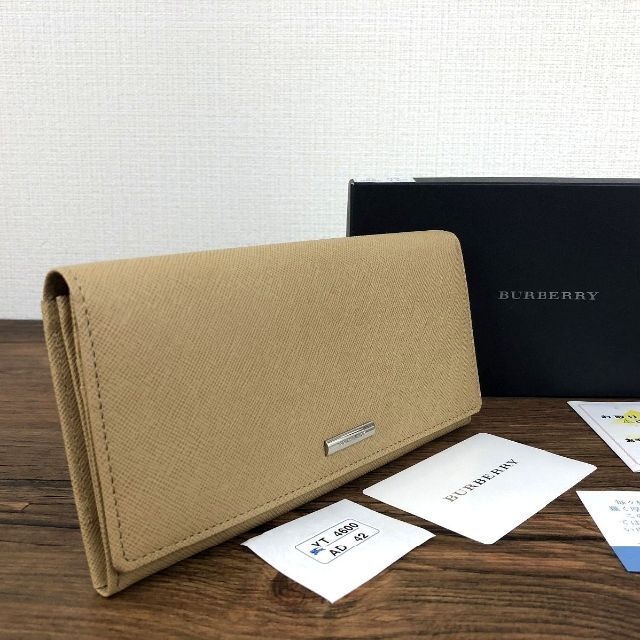 BURBERRY   未使用品 BURBERRY 長財布 ベージュ レザー の通販 by