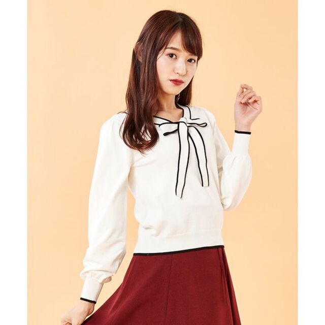 Cherite by PRIME PATTERN(シェリエットバイプライムパターン)の Cherite by PRIME PATTERNリボンボウタイニットトップス レディースのトップス(ニット/セーター)の商品写真