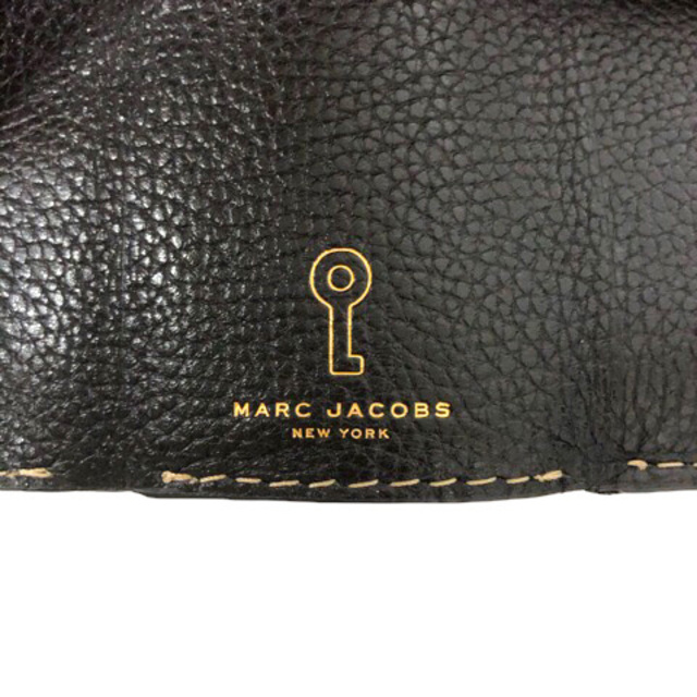 MARC JACOBS(マークジェイコブス)のマークジェイコブス ウォレット ミニ財布 三つ折り ステッチ ロゴ 黒 レディースのファッション小物(財布)の商品写真