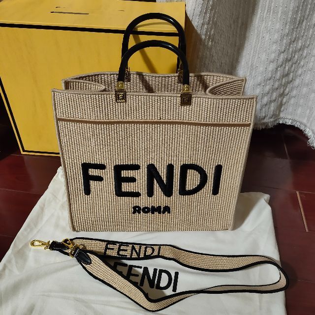 世界の FENDI - フェンディ FENDI ROMA FENDI サンシャイン ラフィア