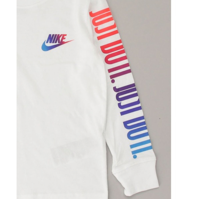 NIKE(ナイキ)のNIKEナイキ　116~122cm　ロンᎢ　ロゴ キッズ/ベビー/マタニティのキッズ服男の子用(90cm~)(Tシャツ/カットソー)の商品写真