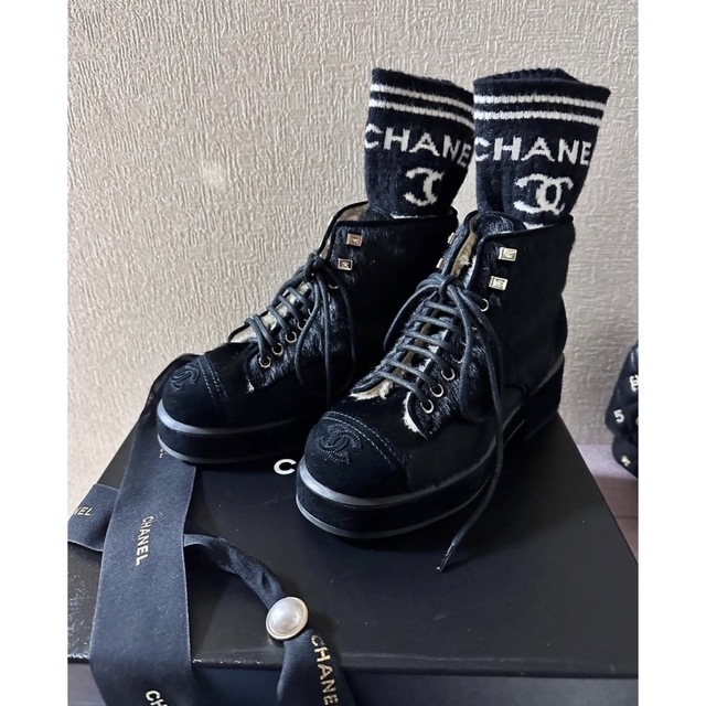 CHANEL シャネル編み上げブーツ　レッグウォーマーつき