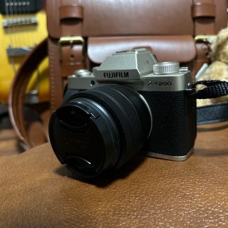 フジフイルム(富士フイルム)のFUJIFILM X-T200 カメラ箱無し(ミラーレス一眼)