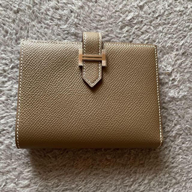 お1人様1点限り】 HERMES べアンコンパクトエトゥープ エルメス 財布