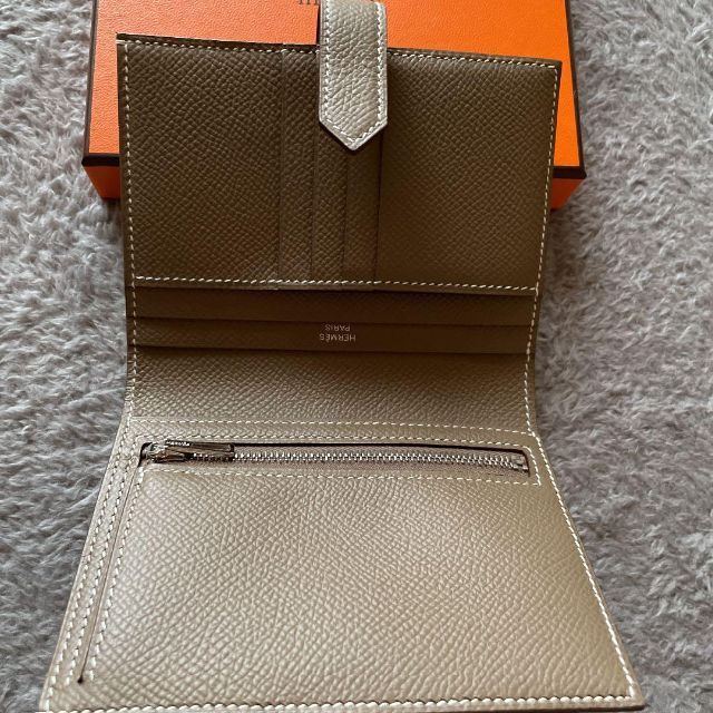 HERMES エルメス べアンコンパクトエトゥープ HERMES エルメス べアンコンパクトエトゥープ
