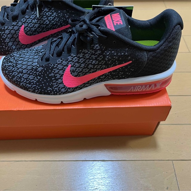 NIKE(ナイキ)のゆう様専用NIKE  AIR MAX  SEQUENT ウィメンズ24.5ナイキ レディースの靴/シューズ(スニーカー)の商品写真