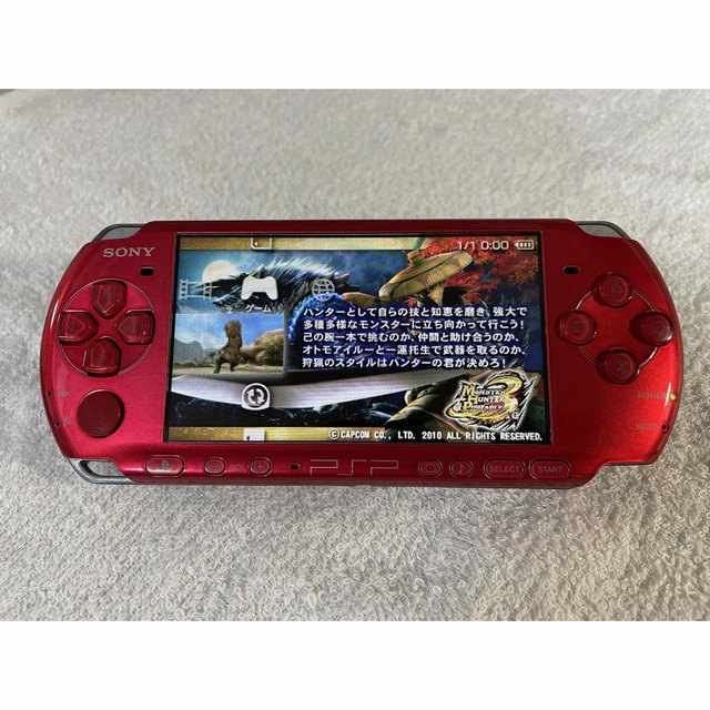 PlayStation Portable(プレイステーションポータブル)の☆良品☆　PSP-3000  ラディアントレッド エンタメ/ホビーのゲームソフト/ゲーム機本体(携帯用ゲーム機本体)の商品写真