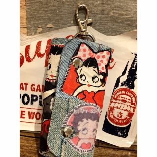 【半額SALE】ベティちゃん6連キーケース❤︎回転フック付き(キーケース)