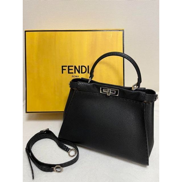 人気新品 FENDI - FENDI フェンディ　ピーカブーセレリア　ブラック ハンドバッグ