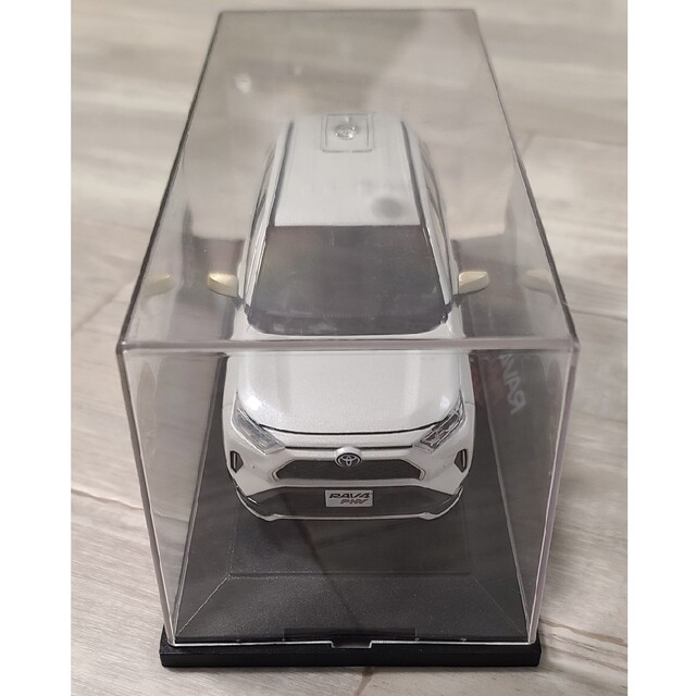 トヨタ(トヨタ)のRAV4 模型(非売品) エンタメ/ホビーのおもちゃ/ぬいぐるみ(模型/プラモデル)の商品写真