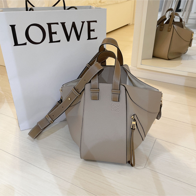 送料無料】 〜2/5まで】LOEWE 【週末限定価格 - LOEWE ロエベ スモール