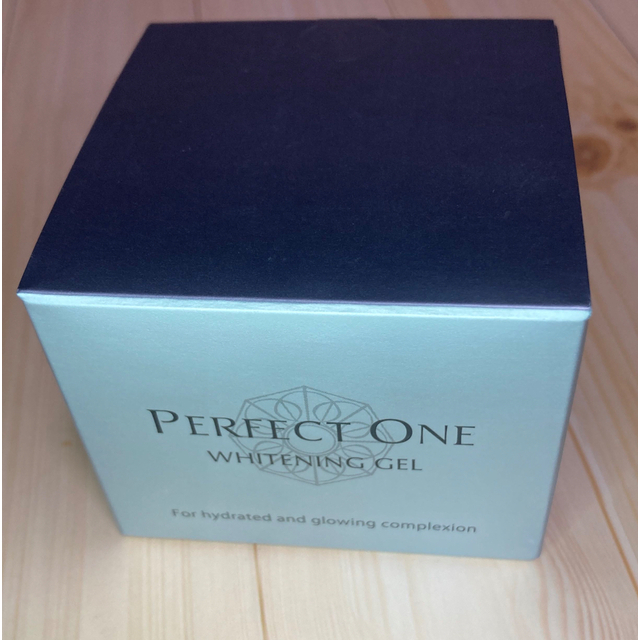 PERFECT ONE(パーフェクトワン)の1/31限定セール‼︎パーフェクトワン薬用ホワイトニングジェル75g 新品未開封 コスメ/美容のスキンケア/基礎化粧品(美容液)の商品写真