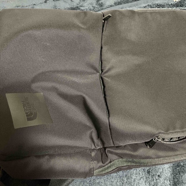 THE NORTH FACE(ザノースフェイス)のノースフェイス　シャトルデイバック　25リットル メンズのバッグ(バッグパック/リュック)の商品写真