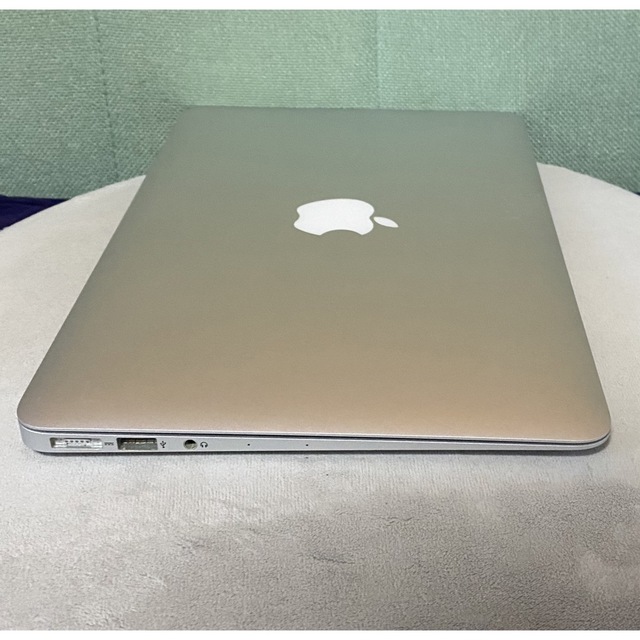 MacBook Air 11inch i5 4GB 128GB 2015