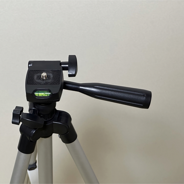 三脚スタンド34~101センチ　スマホホルダー付　Tripod スマホ/家電/カメラのスマホ/家電/カメラ その他(その他)の商品写真