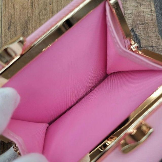 ✨新品 翌日発送✨ヴィヴィアンウエストウッド 三つ折り財布箱変形 13VV106