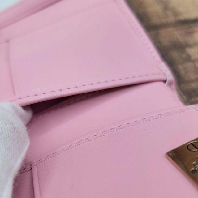 ✨新品 翌日発送✨ヴィヴィアンウエストウッド 三つ折り財布箱変形 13VV106
