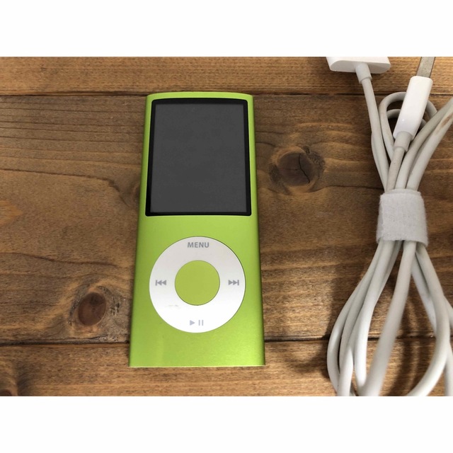 Apple(アップル)のアップル iPod nano 第4世代　8GB 本体 充電ケーブル スマホ/家電/カメラのオーディオ機器(ポータブルプレーヤー)の商品写真