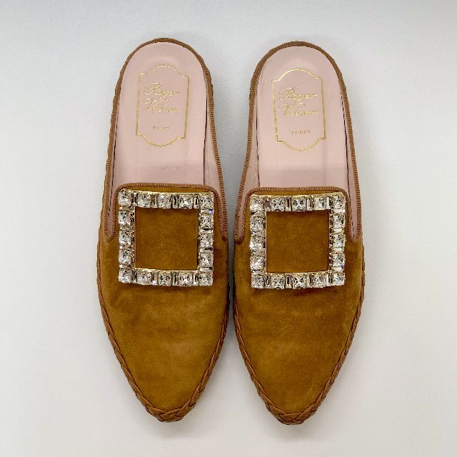 ROGER VIVIER - 5735 ロジェヴィヴィエ スエード ストラスバックル ROGER VIVIER - 5735 ロジェヴィヴィエ スエード ストラスバックル