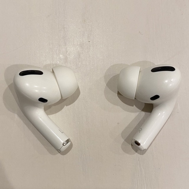 AirPods Pro 第一世代 箱は第二世代pro 商品の状態 取り寄せ