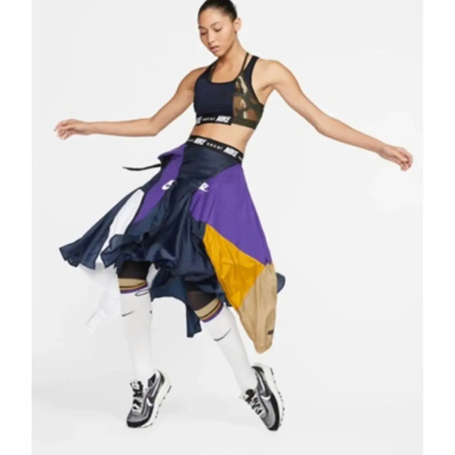 sacai(サカイ)の再構築スカート　サカイ　NIKE レディースのスカート(ひざ丈スカート)の商品写真