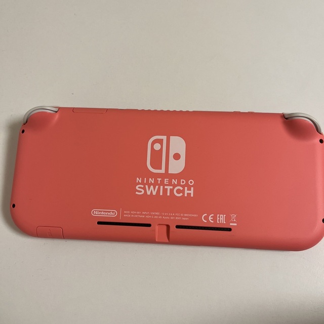 Nintendo Switch(ニンテンドースイッチ)のNintendo Switch Lite【充電器付き】 エンタメ/ホビーのゲームソフト/ゲーム機本体(家庭用ゲーム機本体)の商品写真