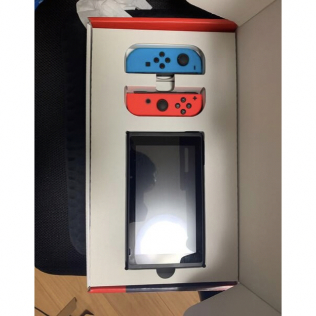 Nintendo Switch(ニンテンドースイッチ)の任天堂Switch 本体　中古 エンタメ/ホビーのゲームソフト/ゲーム機本体(家庭用ゲーム機本体)の商品写真