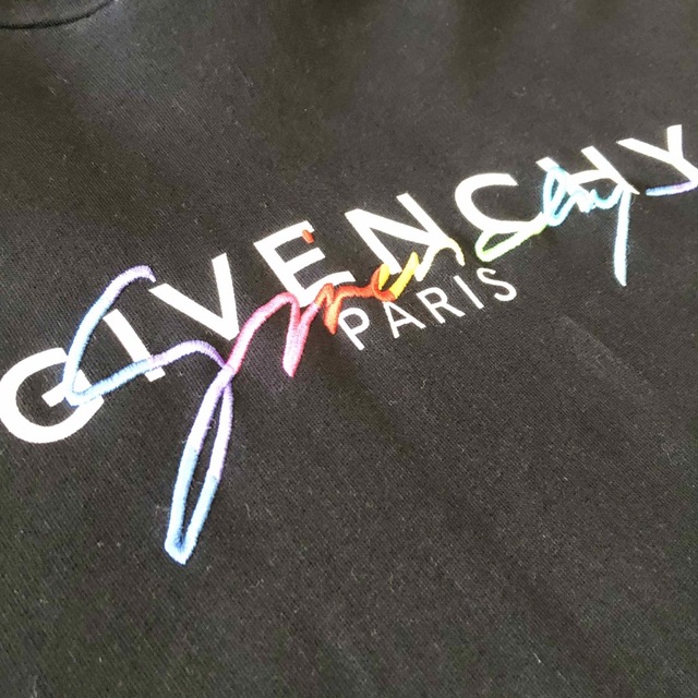 GIVENCHY - GIVENCY ジバンシー レインボー 立体刺繍 ロゴ入りの通販