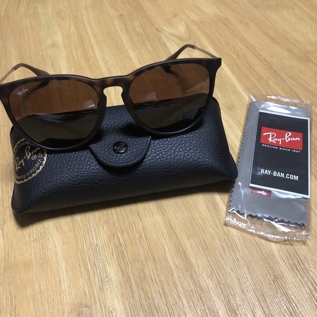 2月末まで限定値下げ！Ray-Ban ERIKA(エリカ)クラシック