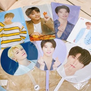 セブンティーン(SEVENTEEN)のディノ グッズ うちわ クリアポスター ドーム セブチ seventeen(アイドルグッズ)