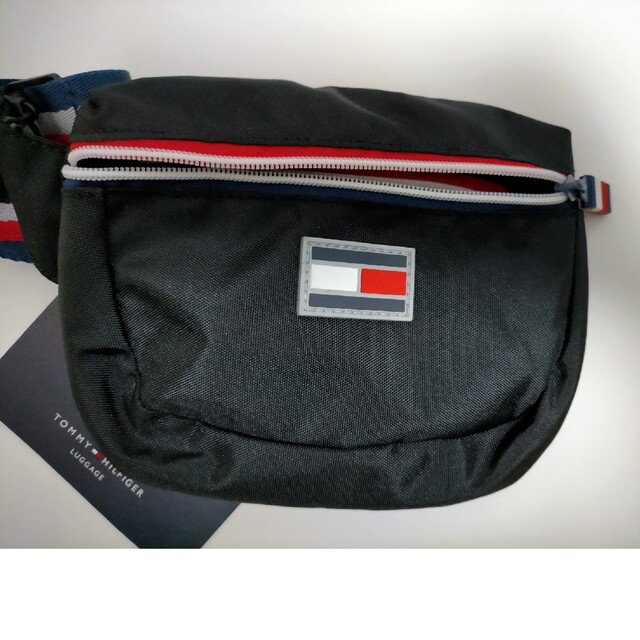 TOMMY HILFIGER(トミーヒルフィガー)のTOMMY HILFIGER バック TC090EX9 ブラック メンズのバッグ(ショルダーバッグ)の商品写真