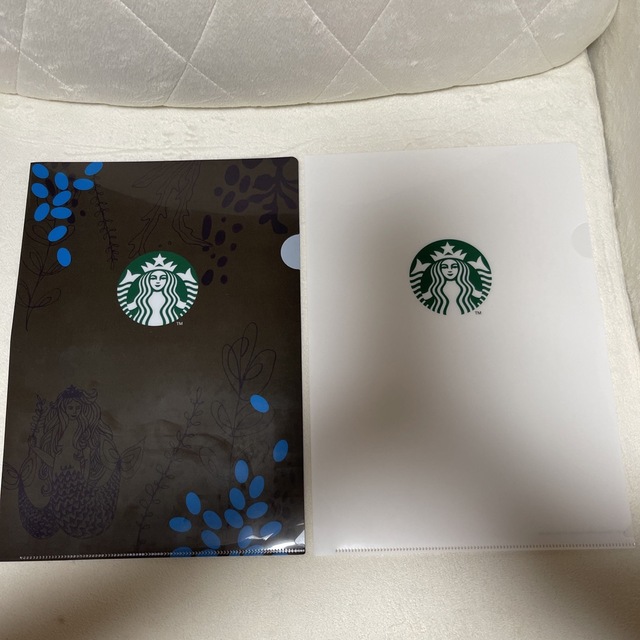 Starbucks Coffee(スターバックスコーヒー)のSTARBUCKS スターバックス クリアファイル ４枚 セット エンタメ/ホビーのコレクション(ノベルティグッズ)の商品写真