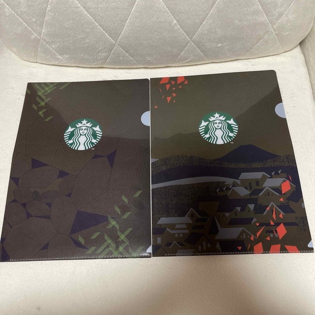 Starbucks Coffee(スターバックスコーヒー)のSTARBUCKS スターバックス クリアファイル ４枚 セット エンタメ/ホビーのコレクション(ノベルティグッズ)の商品写真