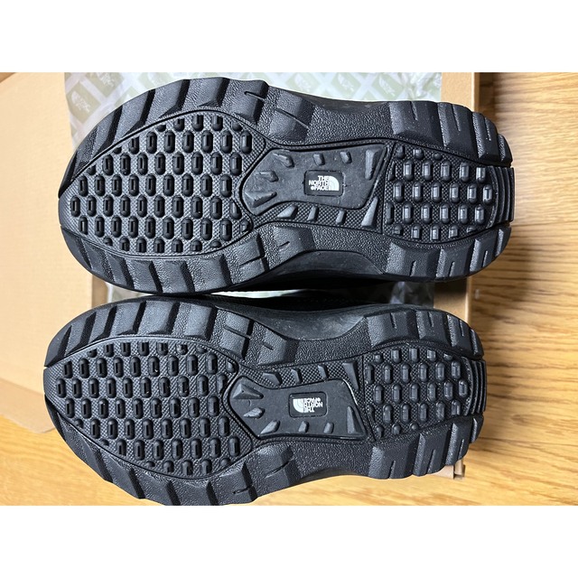 THE NORTH FACE(ザノースフェイス)のTHE NORTHFACE ヌプシ ブーティ（VI ）ショート（キッズ18cm） キッズ/ベビー/マタニティのキッズ靴/シューズ(15cm~)(ブーツ)の商品写真