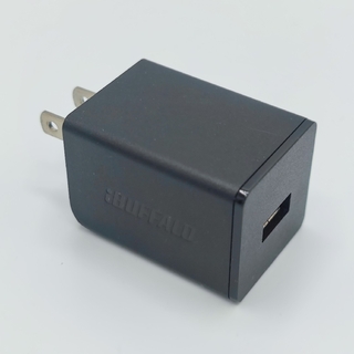 バッファロー(Buffalo)のBUFFALO USB充電器 2.4A急速 USB×1BSMPA2402P1(バッテリー/充電器)