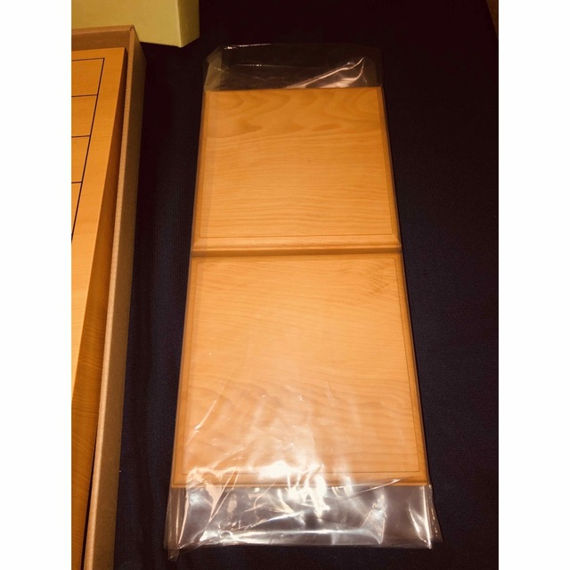 ★新品★高級将棋盤・本榧・卓上一寸将棋盤・太刀盛り(特上柾目4枚継ぎ)本榧駒台付