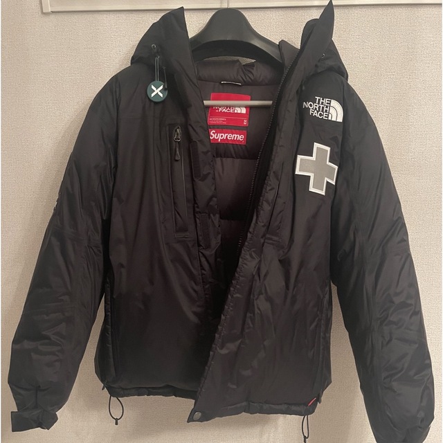 Supreme(シュプリーム)の新品タグ付 M NORTHFACE supreme バルトロ サミットシリーズ  メンズのジャケット/アウター(ダウンジャケット)の商品写真