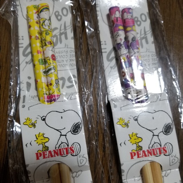 PEANUTS(ピーナッツ)の箸　二膳　新品 インテリア/住まい/日用品のキッチン/食器(カトラリー/箸)の商品写真