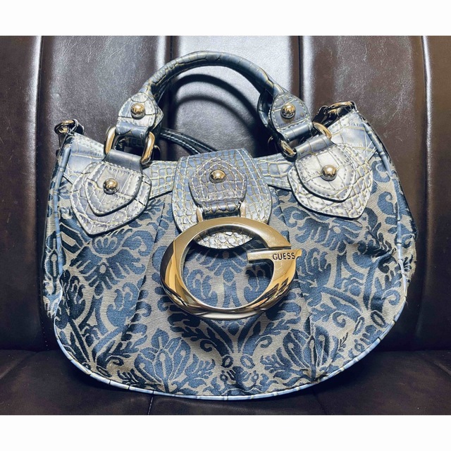 GUESS - 美品 GUESS ショルダー ブルー系の通販 by わんたんっ。's