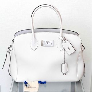 ルイヴィトン(LOUIS VUITTON)の【ルイヴィトン】 ミラMM 大容量　2wayショルダーバッグ　ホワイト(ショルダーバッグ)