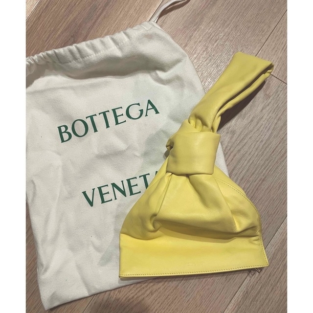 BOTTEGA VENETA ミニ ザツイスト レザー ハンドバッグ