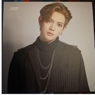 ATEEZ - ateez ヨサン CD 封入カードの通販 by SHOP ATEEZ - ateez ヨサン CD 封入カードの通販 by SHOP