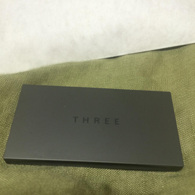 THREE(スリー)のTHREE チーキーシークブラッシュ 08 コスメ/美容のベースメイク/化粧品(チーク)の商品写真