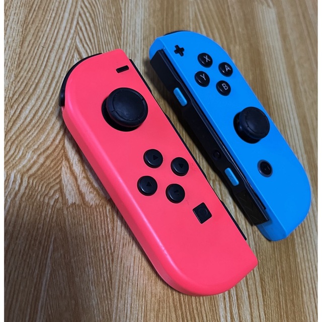 Nintendo Switch(ニンテンドースイッチ)のSwitch Joy-Con 【美品】スイッチ　ジョイコン エンタメ/ホビーのゲームソフト/ゲーム機本体(その他)の商品写真