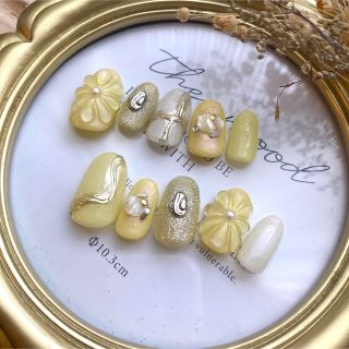 イエローネイル/春ネイル/オーダーネイル/ぷっくりフラワー