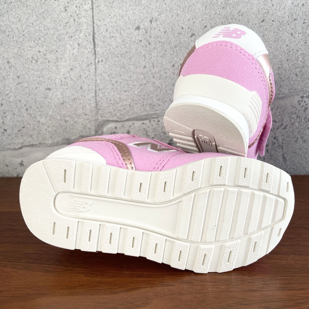 New Balance - 【新品】14.5センチ ネオン×ピンク New Balance - 【新品】14.5センチ ネオン×ピンク