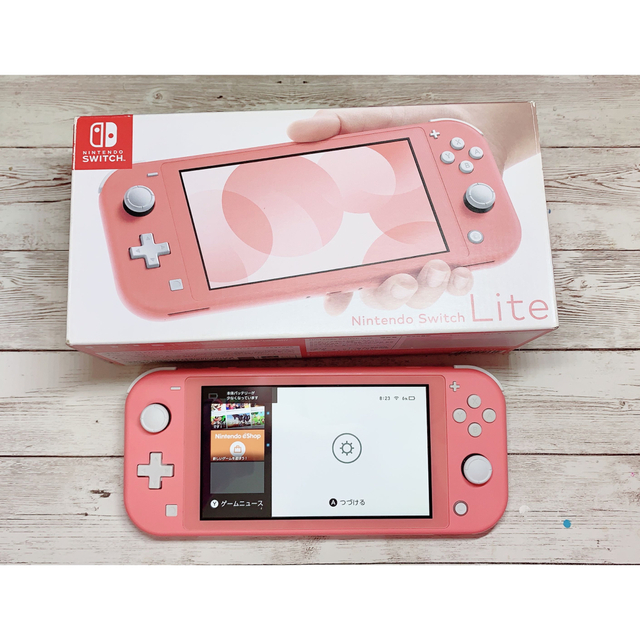 Nintendo Switch(ニンテンドースイッチ)のNintendo Switch Lite コーラル エンタメ/ホビーのゲームソフト/ゲーム機本体(携帯用ゲーム機本体)の商品写真