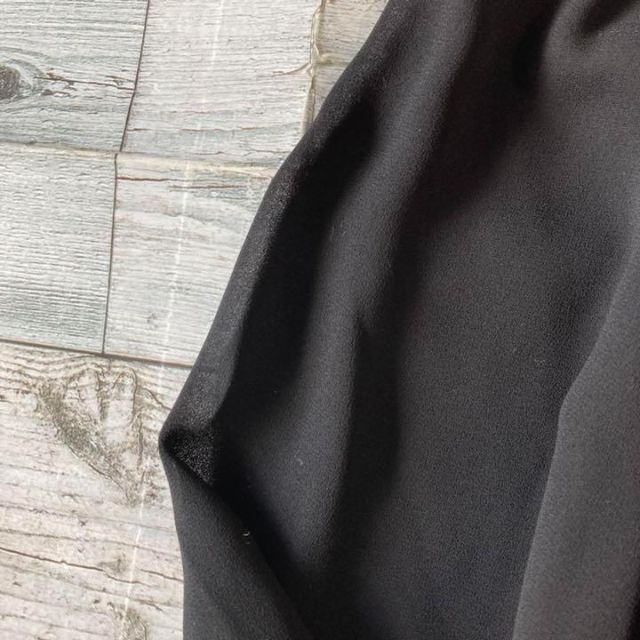 Santa Monica(サンタモニカ)の昭和レトロプリーツロングワンピースリボン付き透け素材フォーマル上品ブラック古着. レディースのワンピース(ロングワンピース/マキシワンピース)の商品写真