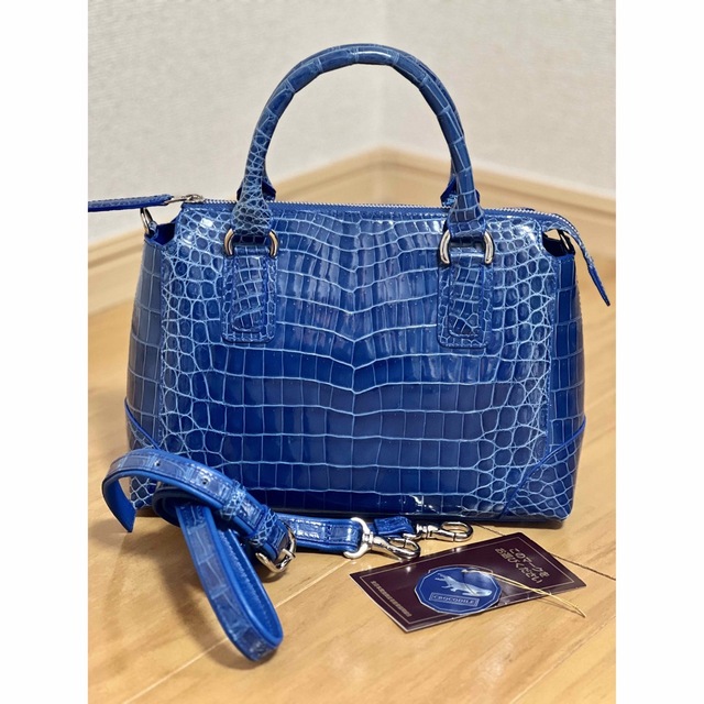 香鳥屋 クロコバッグ 新品未使用 光沢ネイビー - iplace.co.il