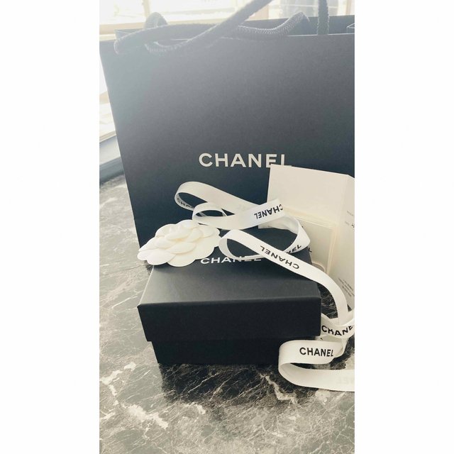 CHANEL 新作　ピアス